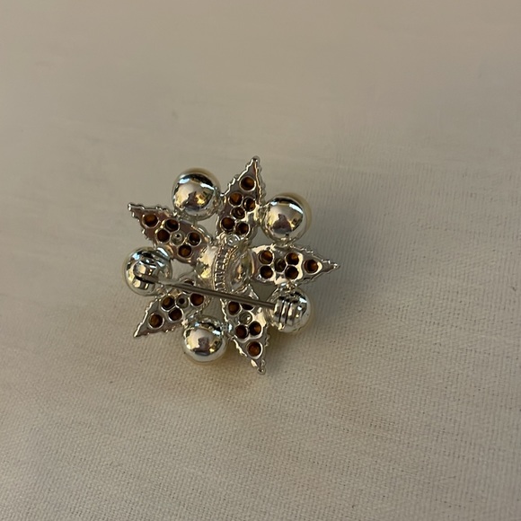 Estate jewelry Marvella brooch - Picture 3 of 8